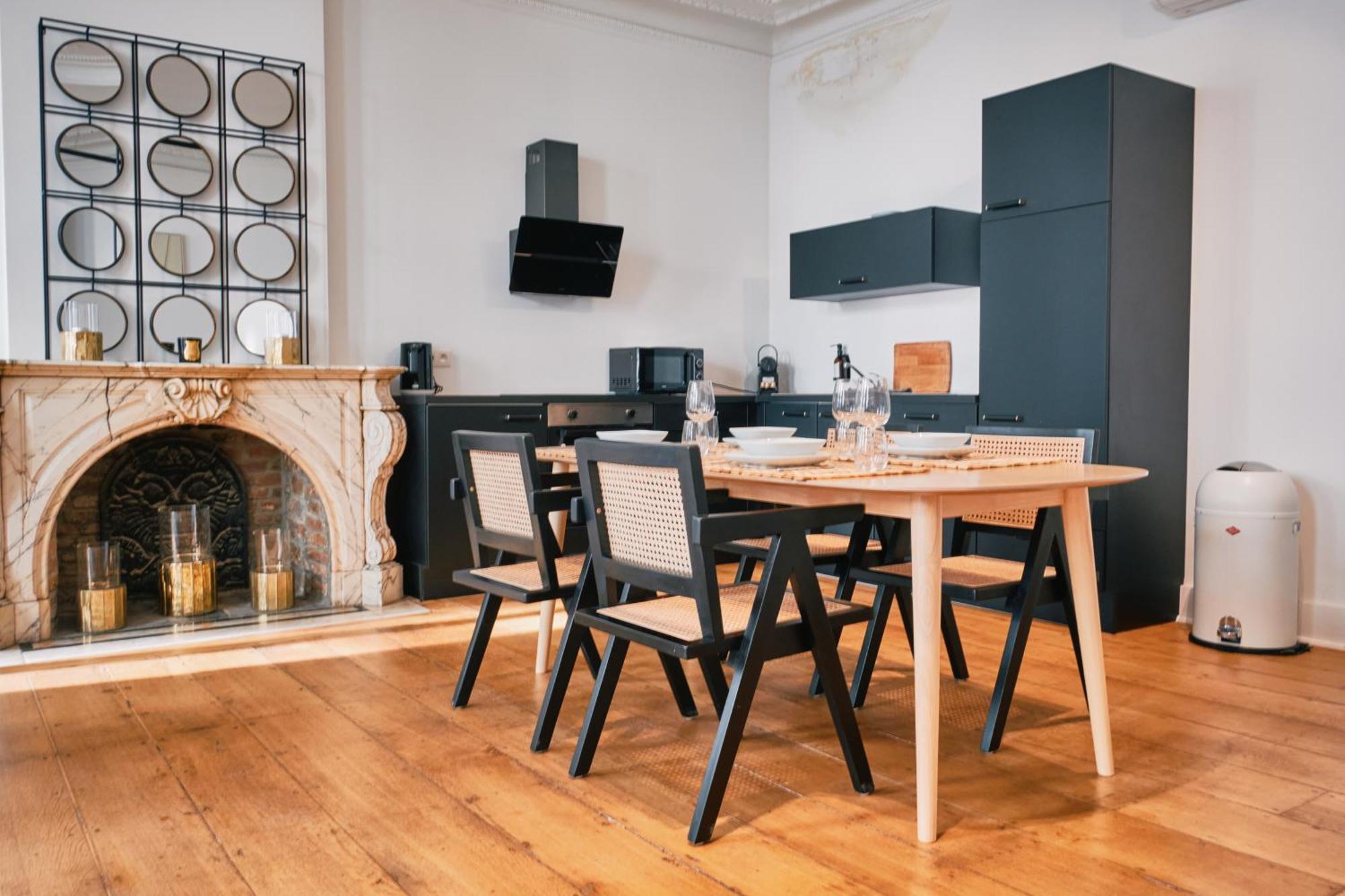 Urbanchic Appartement Elegance Hyper Centre เลียจ ภายนอก รูปภาพ